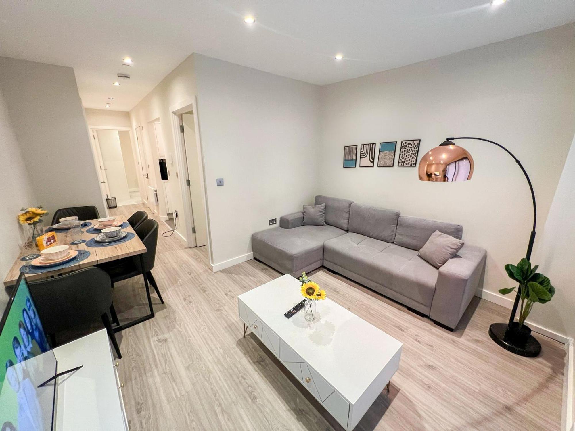 Chic 1-Bedroom Flat In Elephant & Castle, Near The Shard London Exterior photo