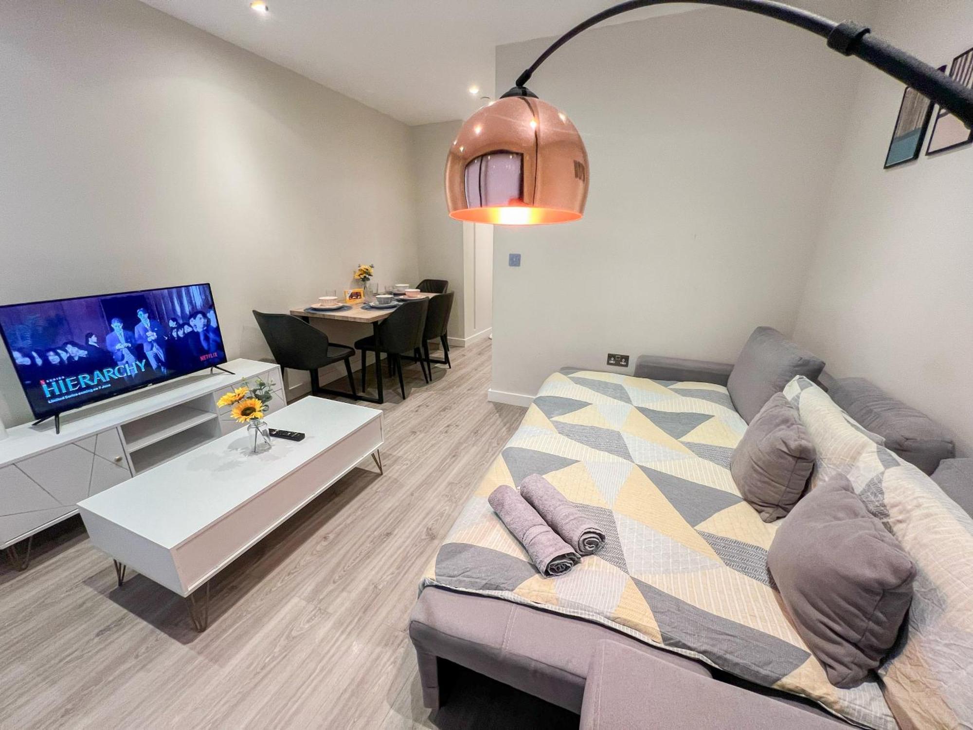 Chic 1-Bedroom Flat In Elephant & Castle, Near The Shard London Exterior photo